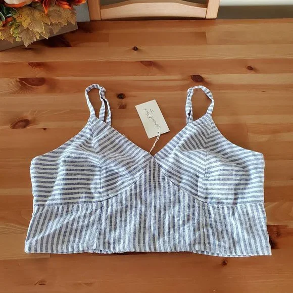 Universal Thread - Women's Slim Fit Linen Crop Top Linen Tank Top - Size L Blue - Picture 9 of 9